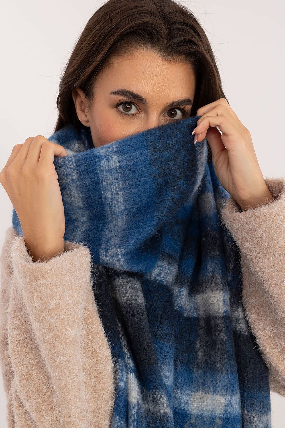 Shawl AT